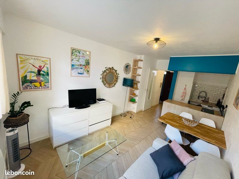 Appartement à louer, 25m², Antibes