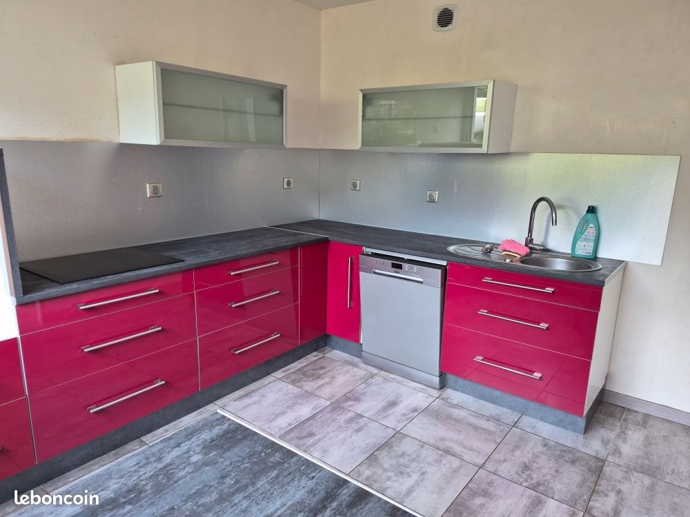 Maison à louer, 87m², Saint-Mamet-la-Salvetat