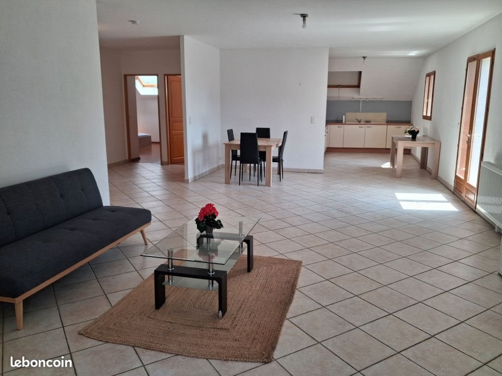 Appartement à louer, 110m², Chevry
