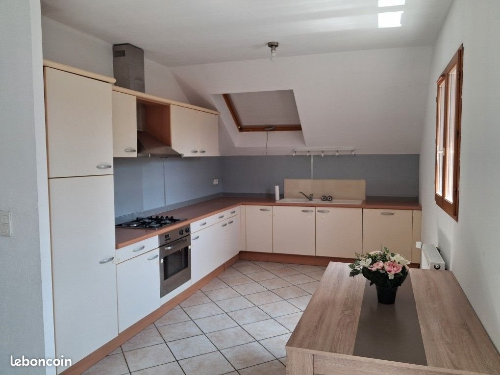Appartement à louer, 110m², Chevry