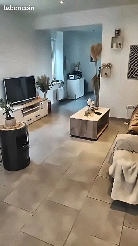 Maison à louer, 120m², Anor