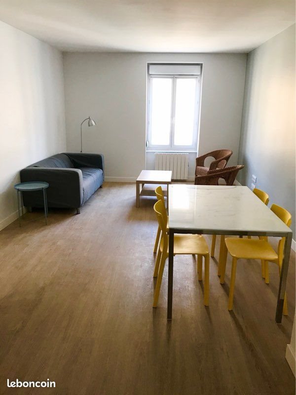 Appartement à louer, 53m², Belleville