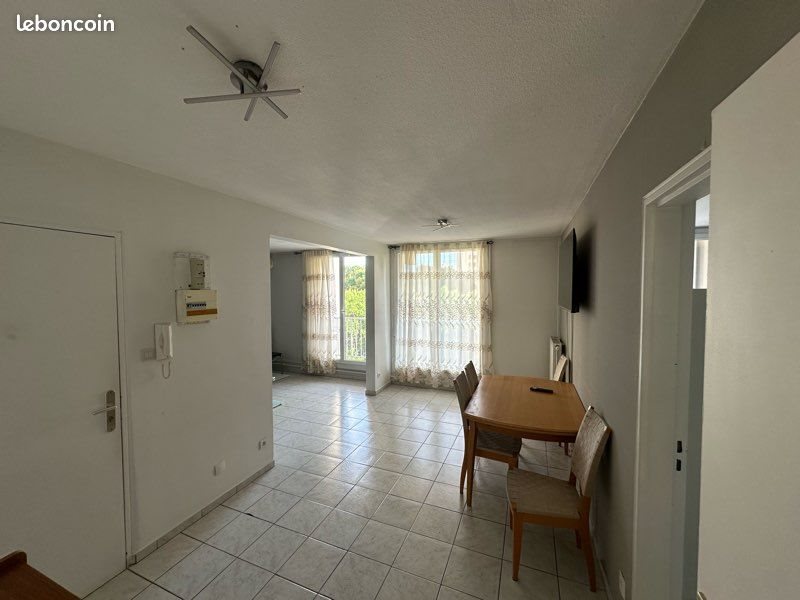 Appartement à louer, 80m², Vaulx-en-Velin