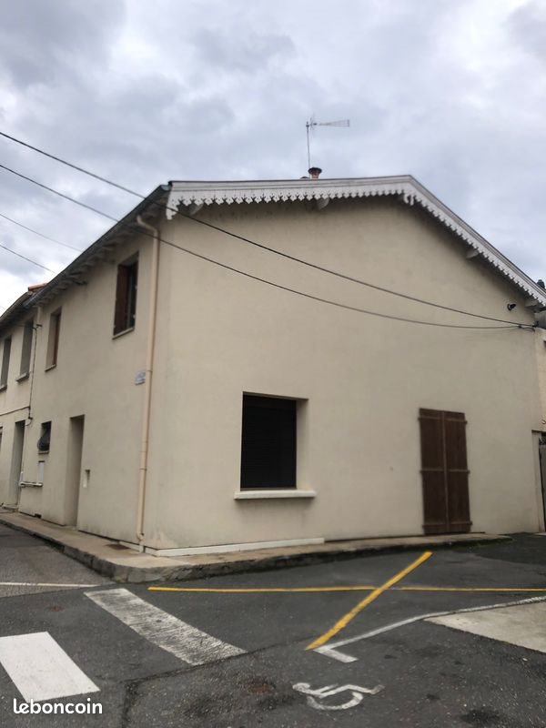 Maison à louer, 120m², Unieux