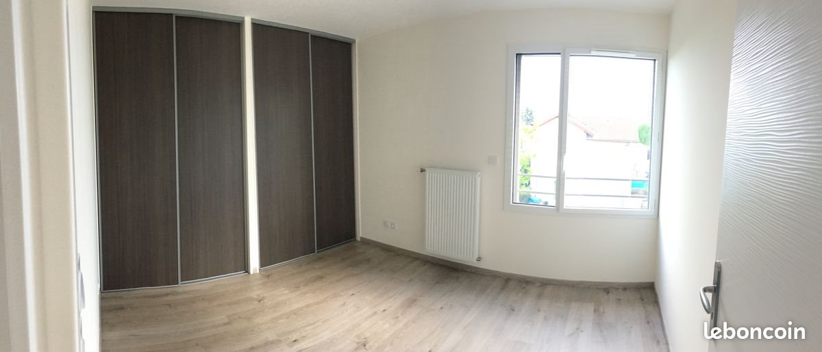 Appartement à louer, 50m², Sathonay-Camp