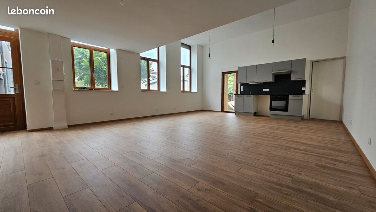 Appartement à louer, 72m², Rioz
