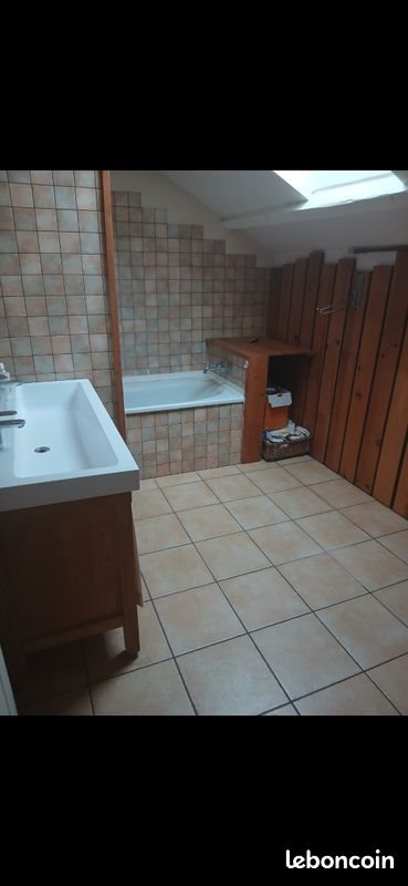 Maison à louer, 132m², Pont-de-Chéruy