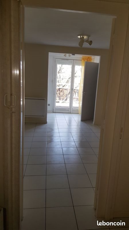 Appartement à louer, 27m², La Tour-de-Salvagny