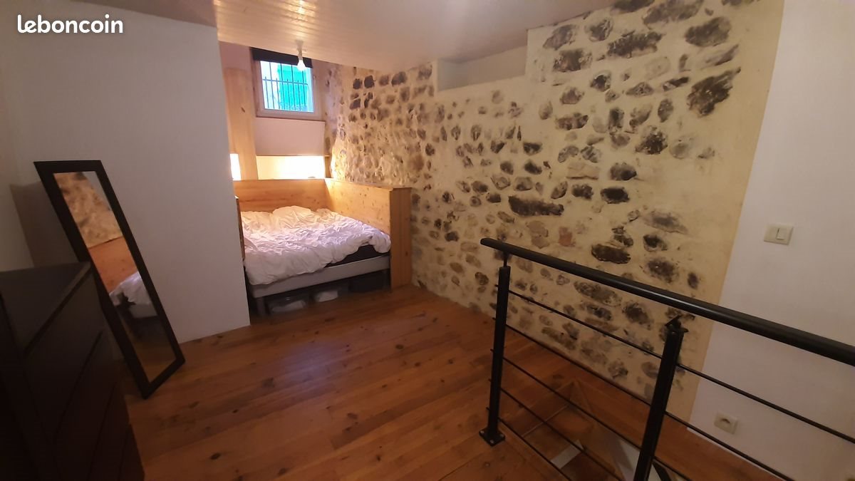 Appartement à louer, 43m², Mézel