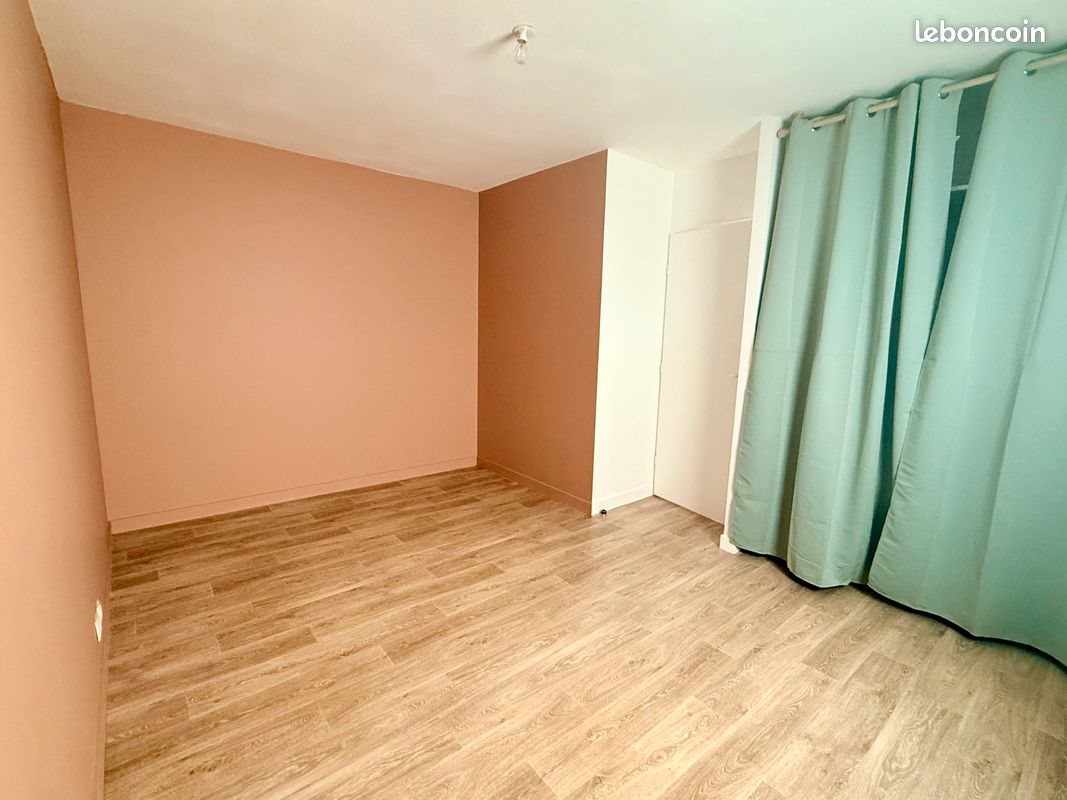 Appartement à louer, 44m², Rochefort