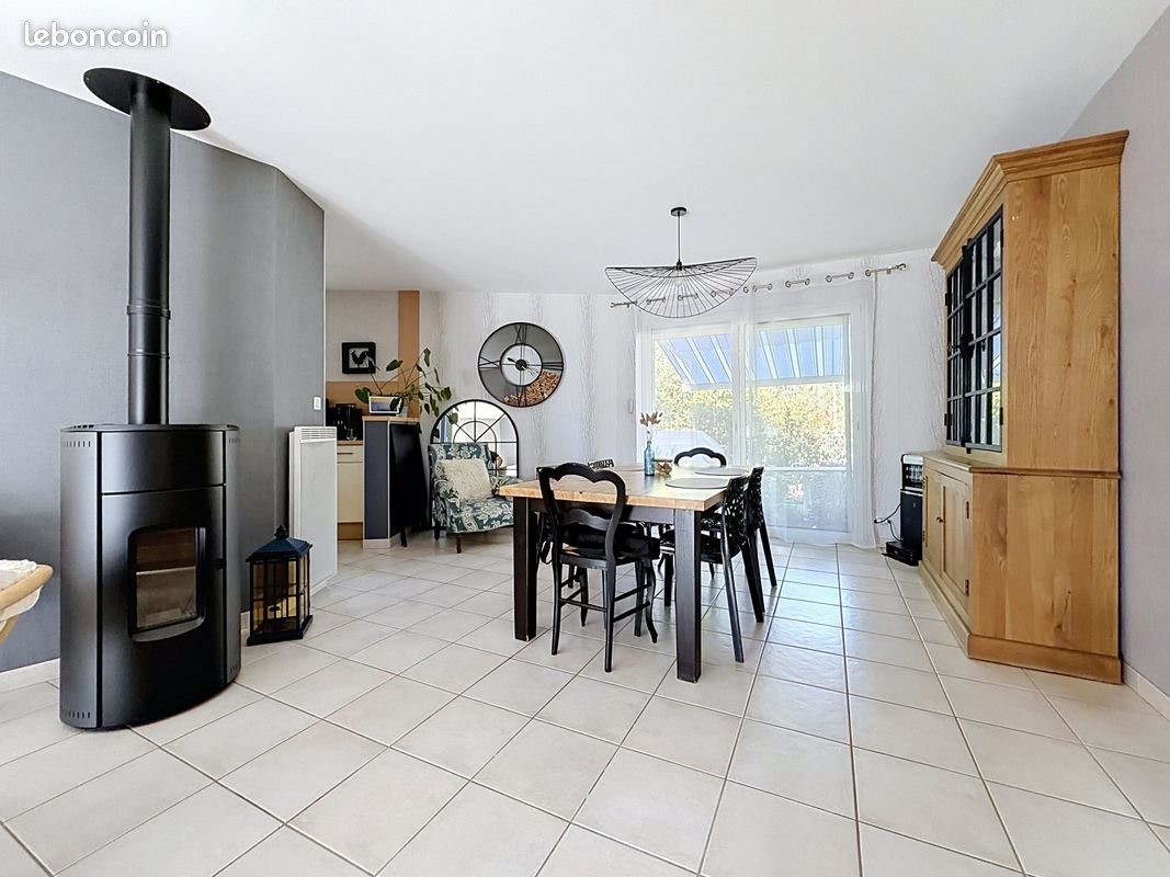 Maison à louer, 111m², Coutras