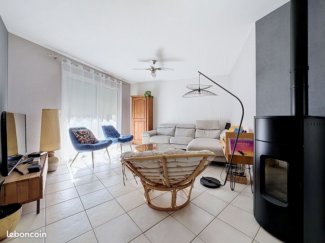 Maison à louer, 111m², Coutras