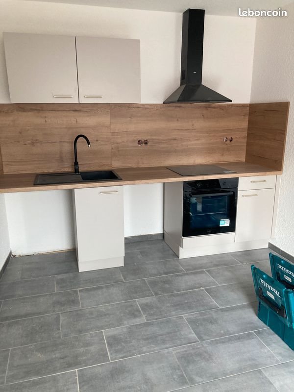 Appartement à louer, 57m², Coubon