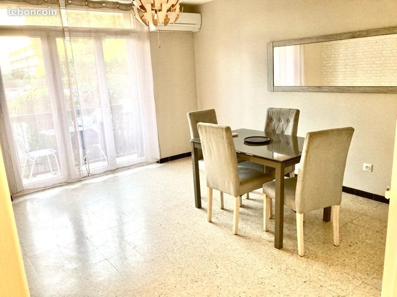 Appartement à louer, 61m², Marignane