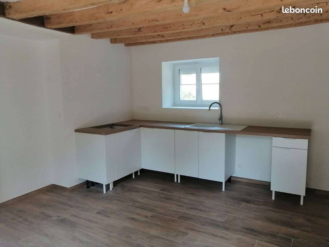 Maison à louer, 65m², Lhomme