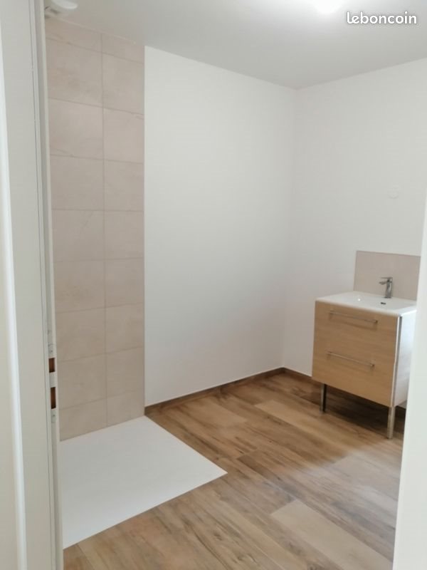 Maison à louer, 65m², Lhomme