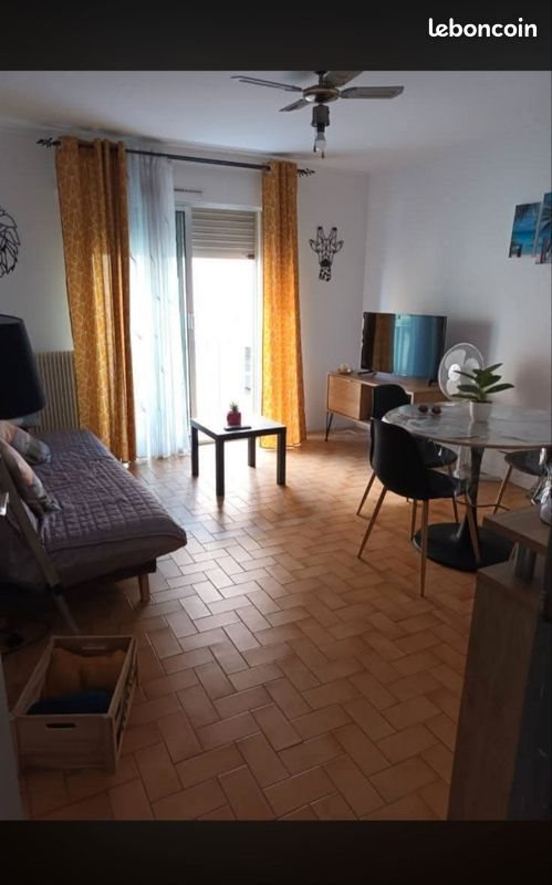 Appartement à louer, 43m², Mèze