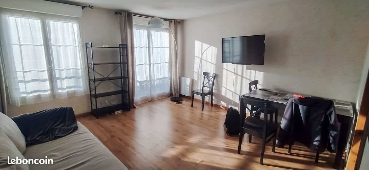 Appartement à louer, 40m², Cergy