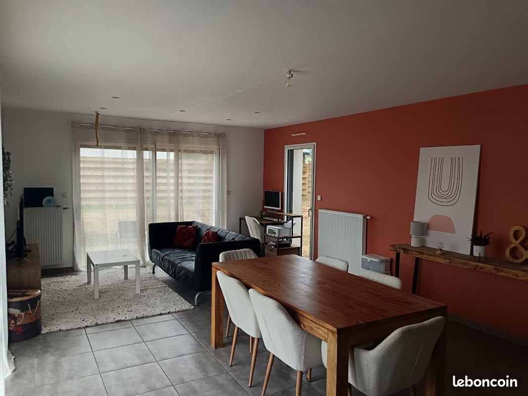 Maison à louer, 93m², Plouvorn