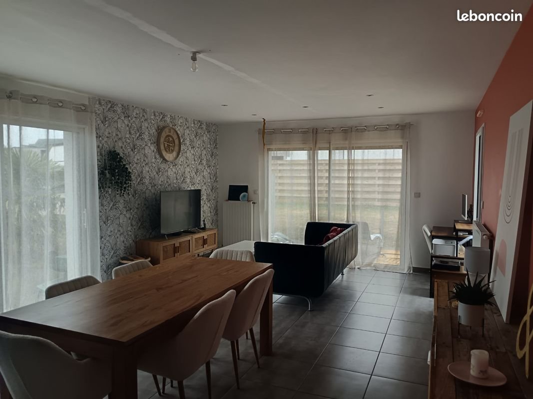 Maison à louer, 93m², Plouvorn