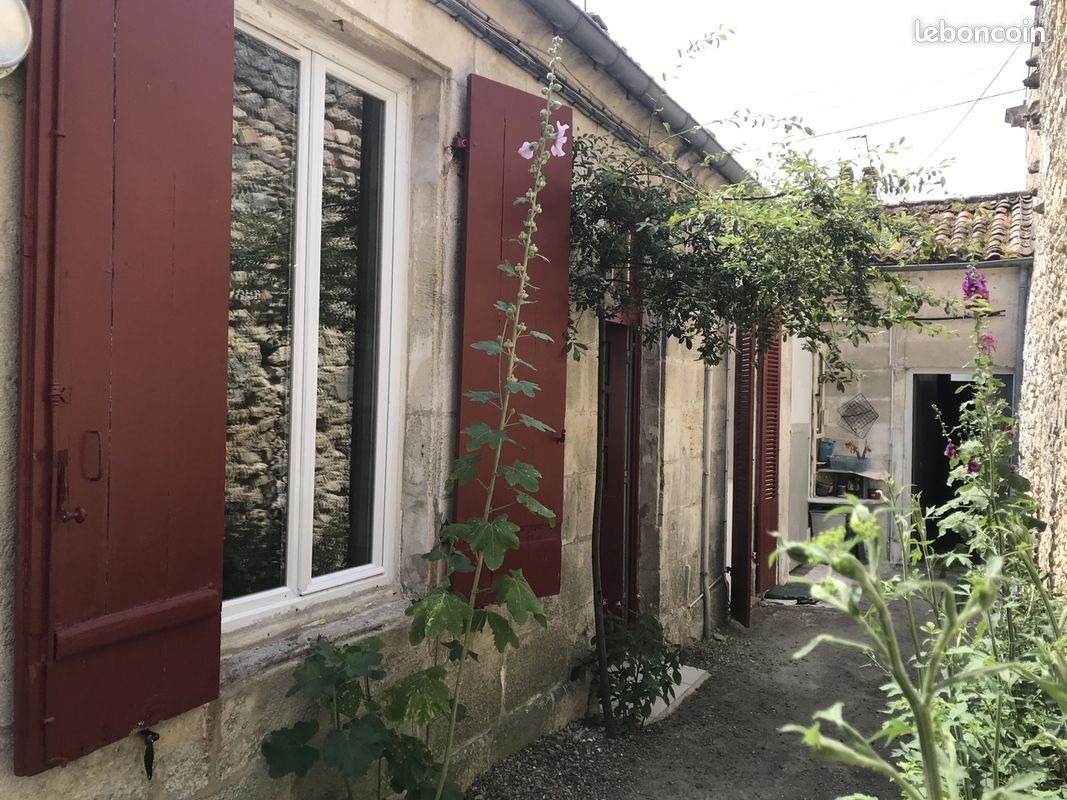 Appartement à louer, 40m², Rochefort