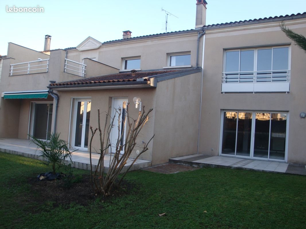 Maison à louer, 173m², Périgueux