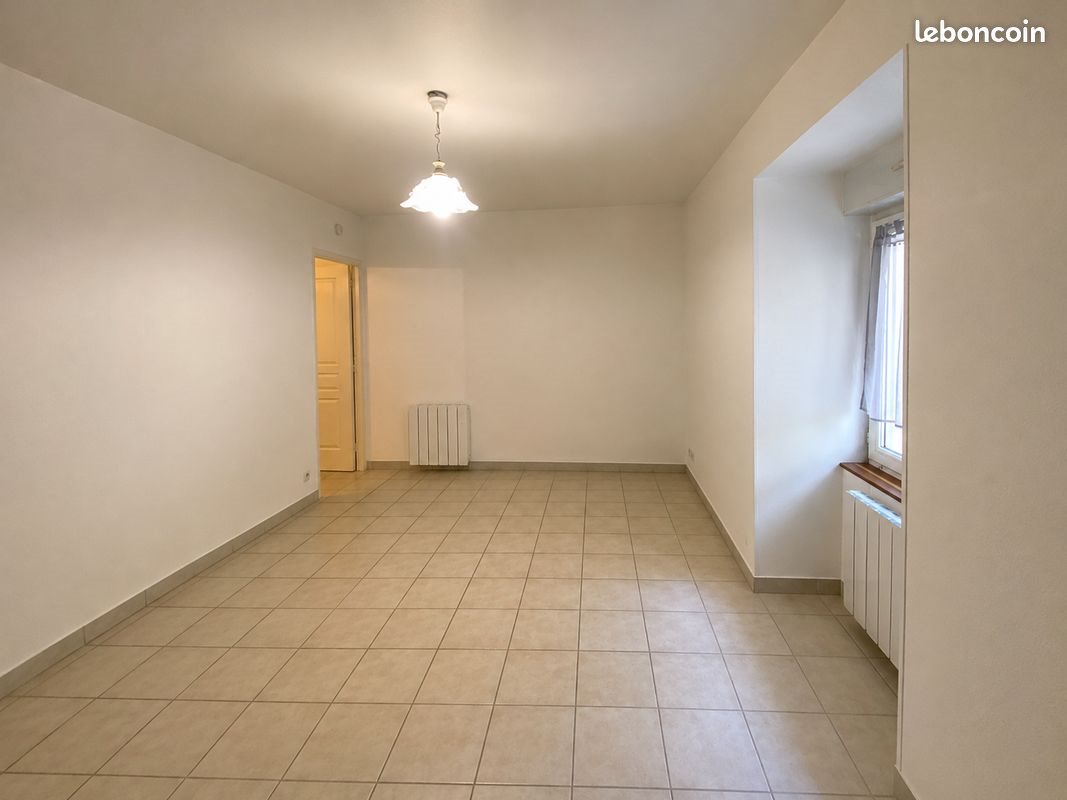 Appartement à louer, 31m², Florac