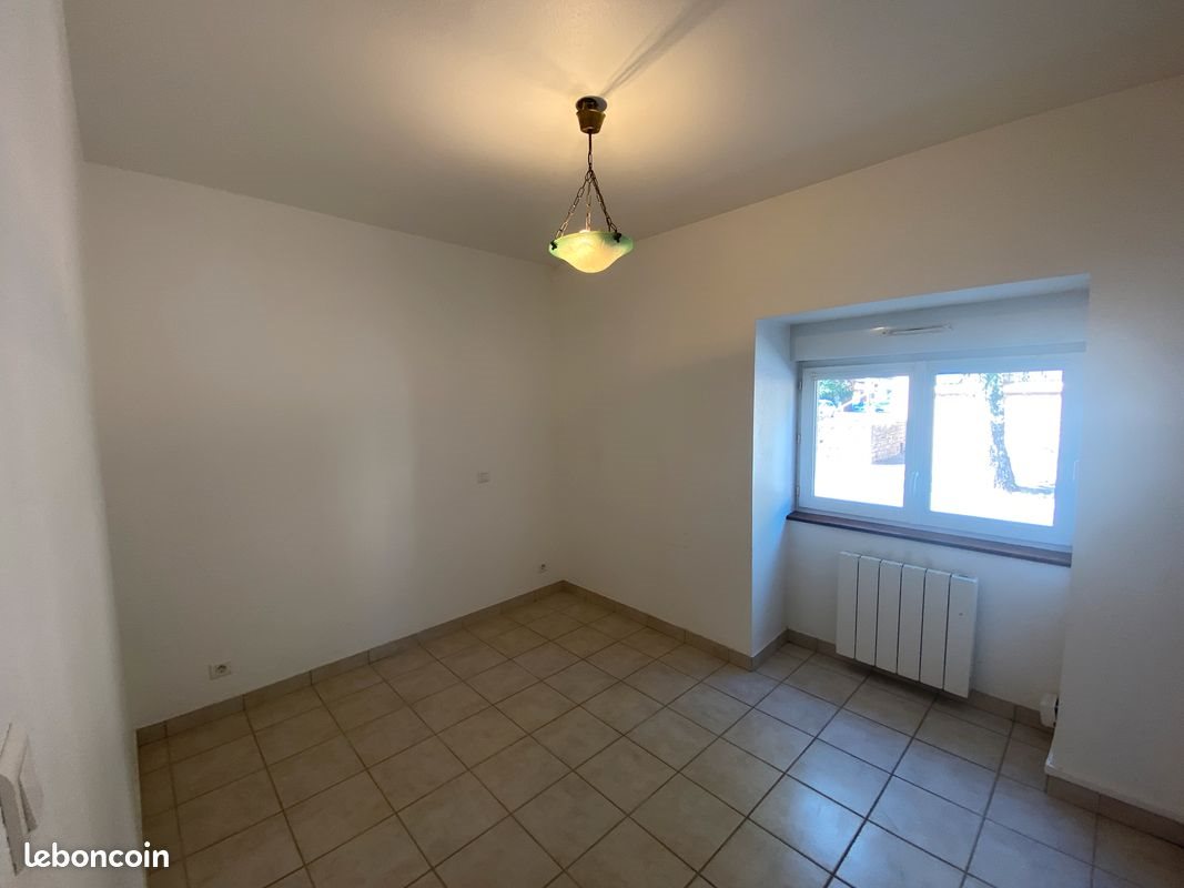 Appartement à louer, 31m², Florac