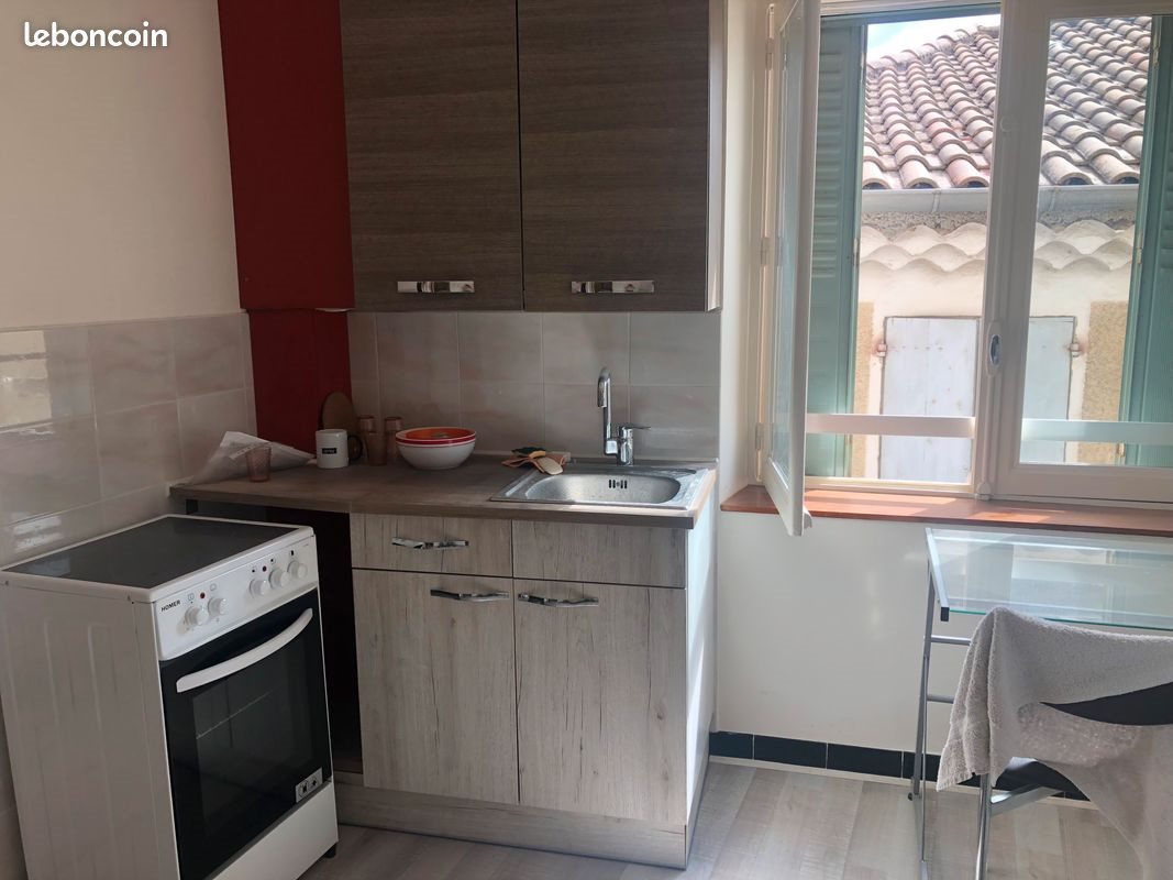 Appartement à louer, 19m², Aubenas