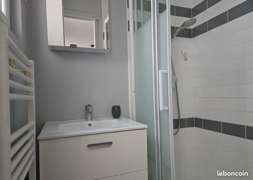 Appartement à louer, 23m², Rochefort