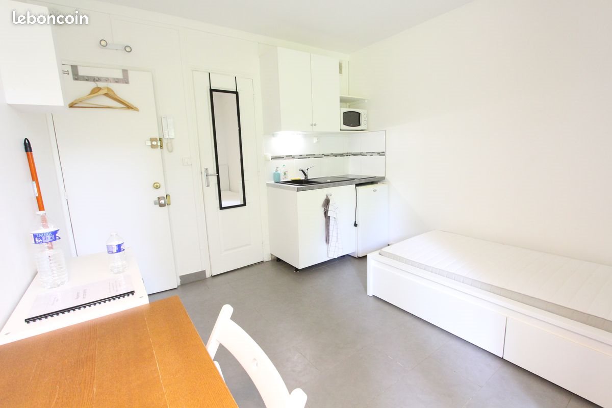 Appartement à louer, 14m², Versailles