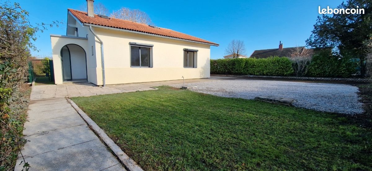 Maison à louer, 130m², Saint-Vulbas