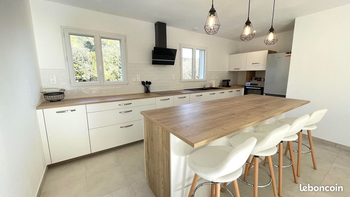 Maison à louer, 124m², Poulx