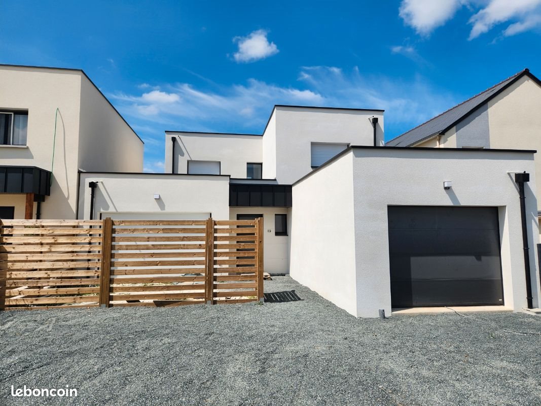Maison à louer, 1365m², Ploufragan