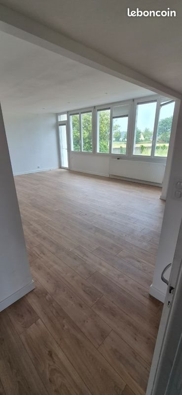 Maison à louer, 106m², Ploëzal