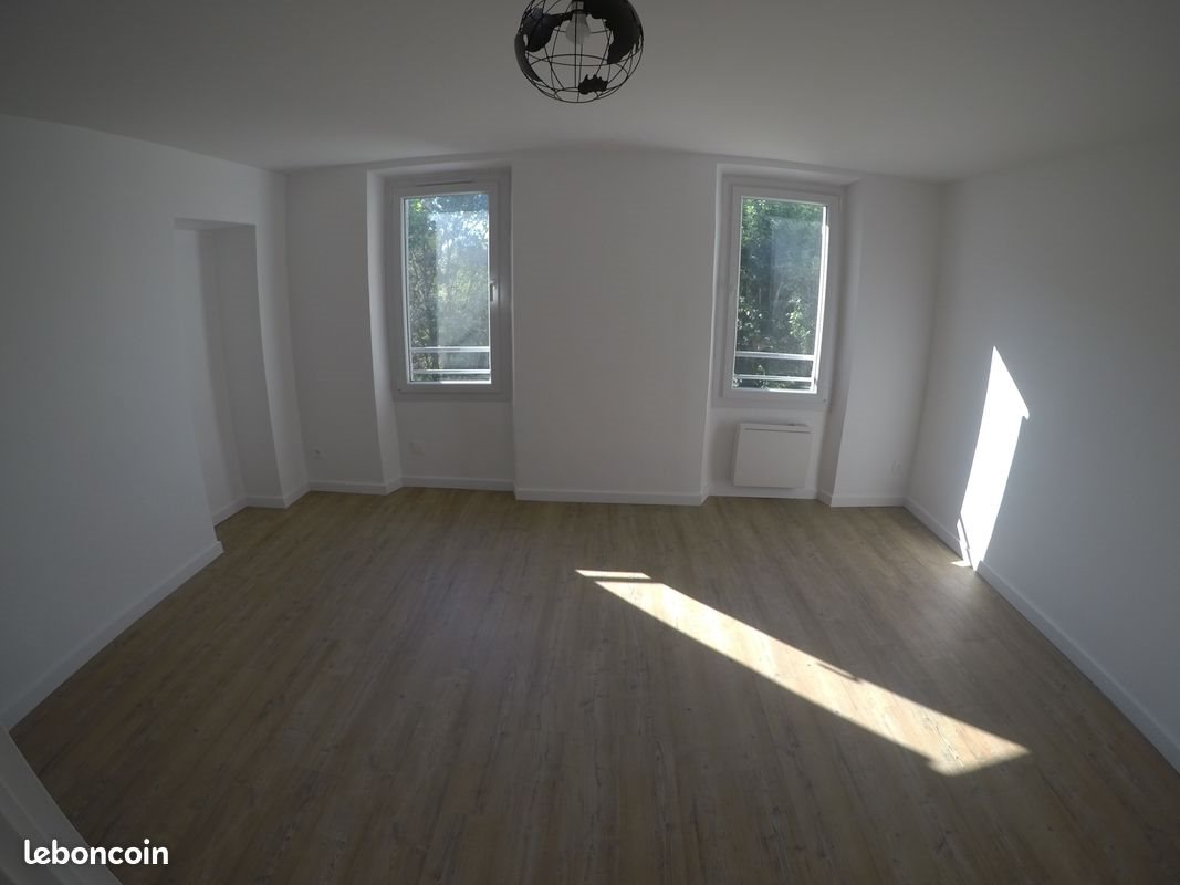 Maison à louer, 111m², Garéoult