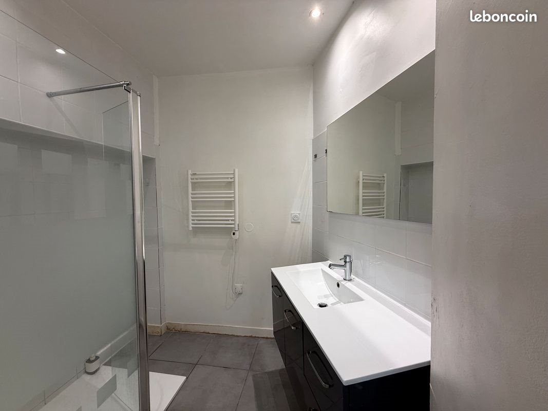 Appartement à louer, 19m², Nîmes