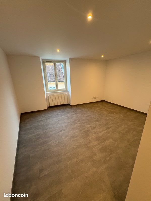 Appartement à louer, 47m², Orgelet