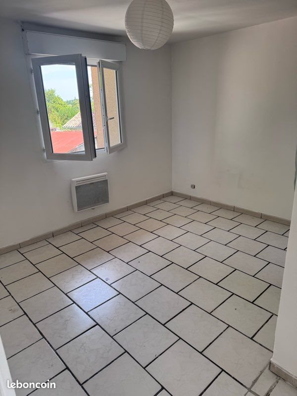 Appartement à louer, 44m², Preignac