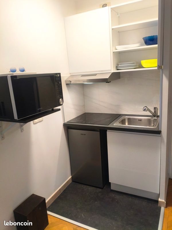 Appartement à louer, 35m², Courbevoie