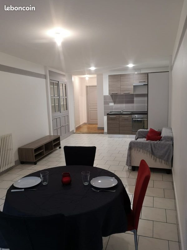 Appartement à louer, 51m², Poligny