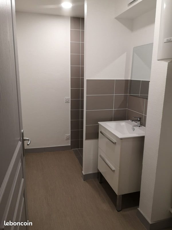 Appartement à louer, 51m², Poligny