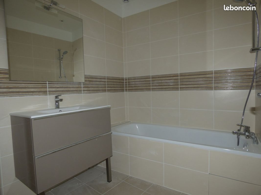 Appartement à louer, 84m², Valence