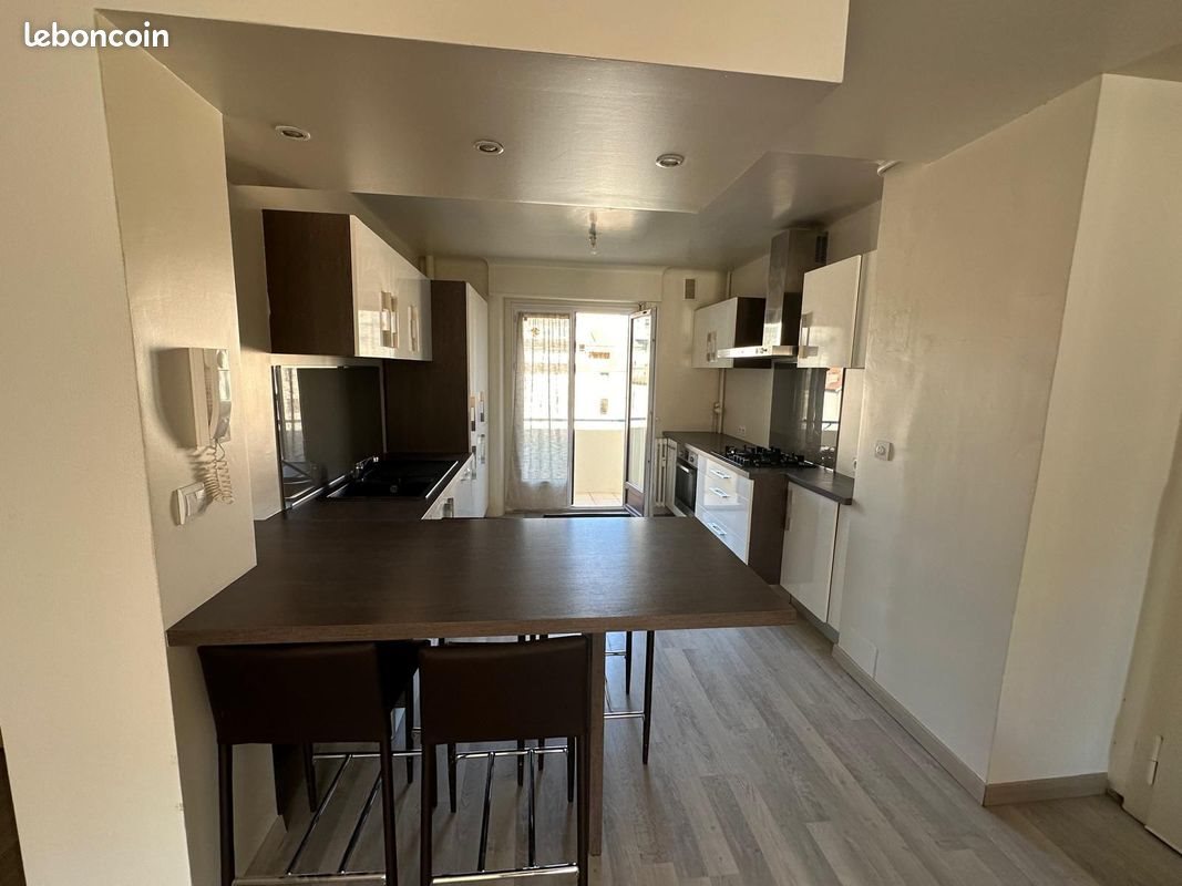 Appartement à louer, 66m², Annemasse