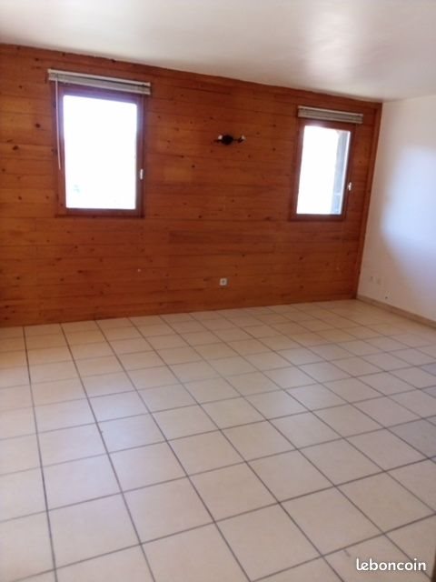 Appartement à louer, 55m², Enchastrayes