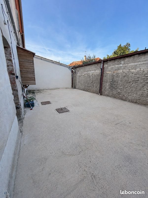 Appartement à louer, 69m², Alès