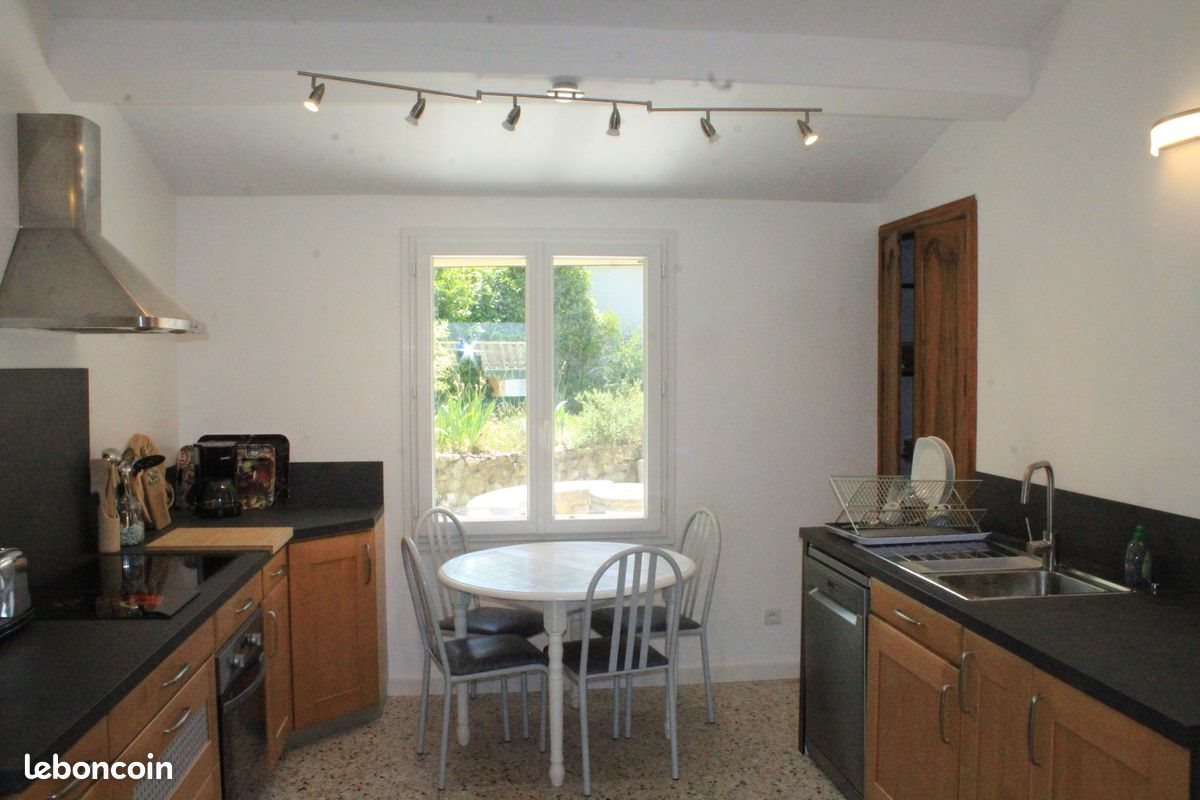 Maison à louer, 120m², Lambesc