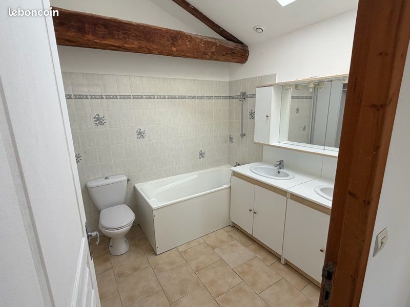 Maison à louer, 85m², Celle-Lévescault