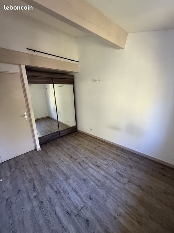 Appartement à louer, 33m², Forcalqueiret