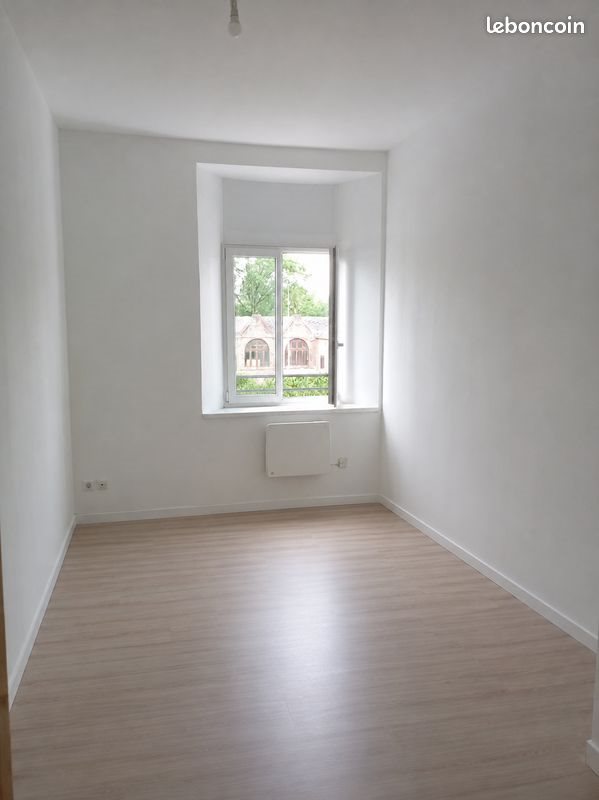 Appartement à louer, 60m², Wignehies